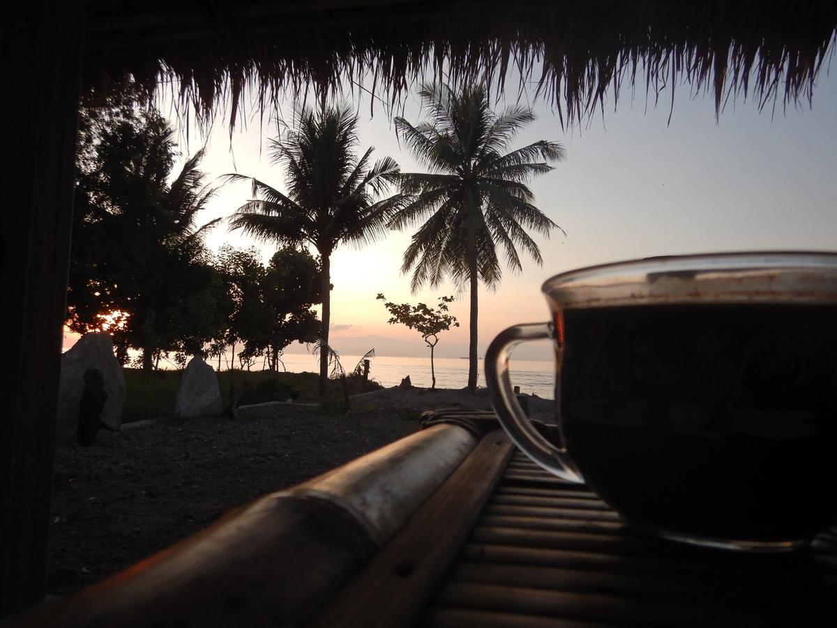 East Lombok Dive Hotel - 3 Private Rooms On The Beach With Seaview & Scuba Diving Center Labuhan Pandan Exterior foto